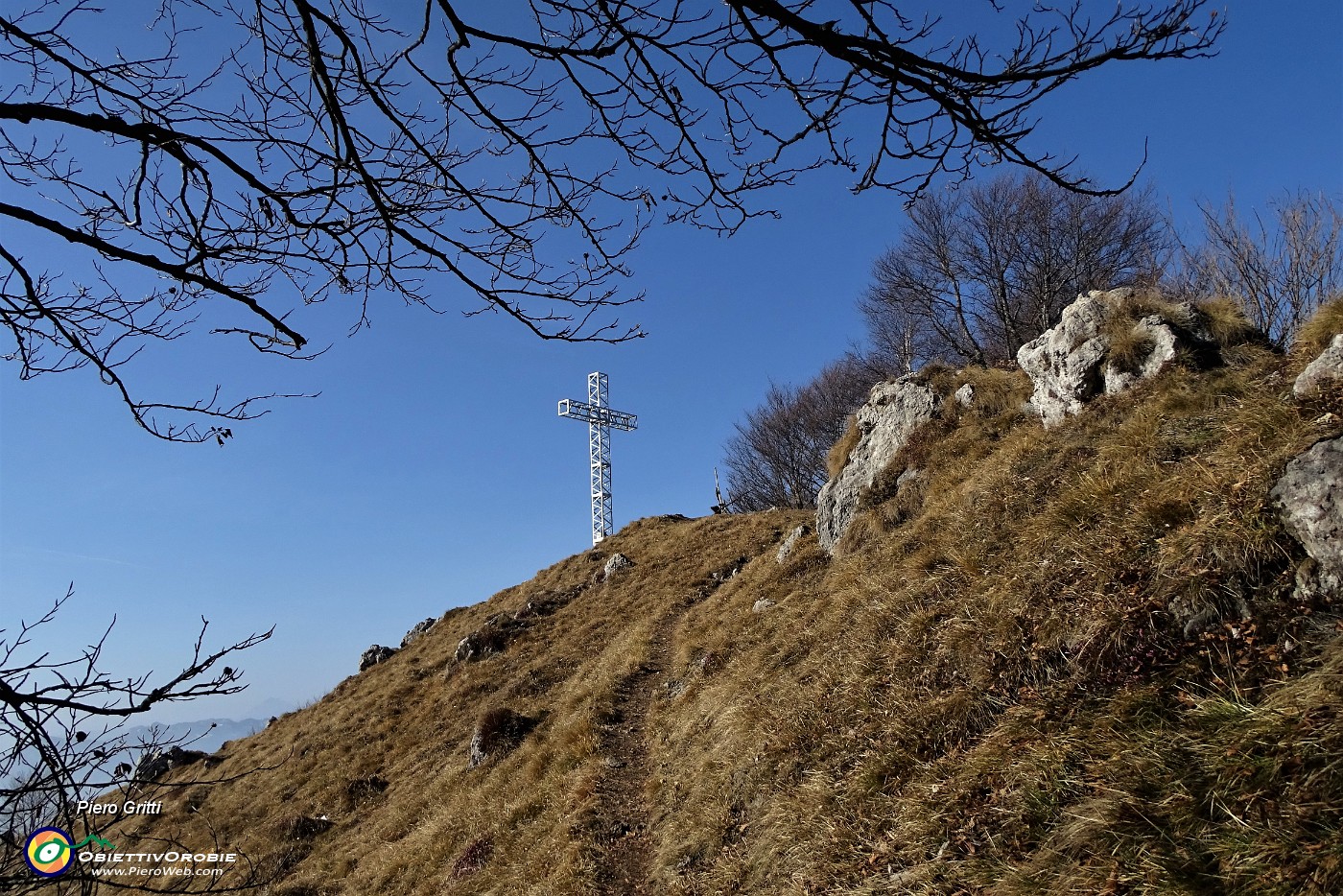 58 In vetta al Monte Suchello (1541 m).JPG